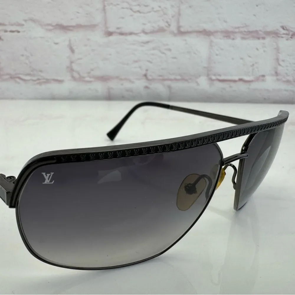 Louis Vuitton Arias GM Gladiator Sunglasses Z0169U